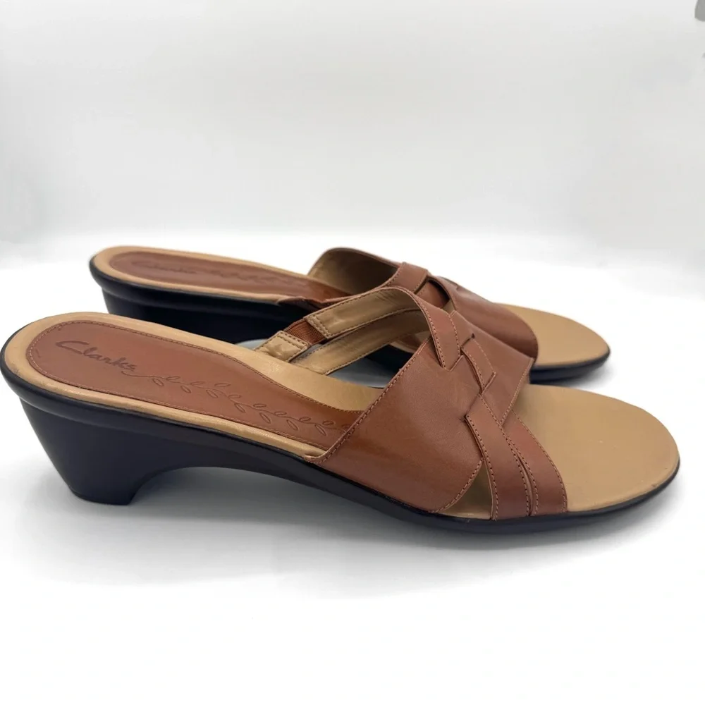 CLARKS Brown Woven Leather Cross Strap Slide Sandals Notched Wedge Heel Size 11